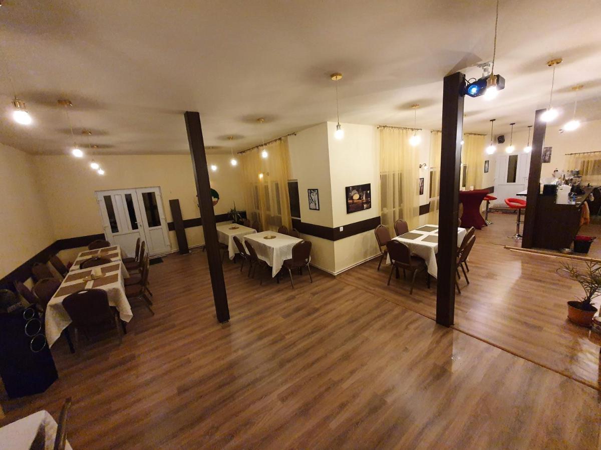 Forest Inn Izvorani المظهر الخارجي الصورة