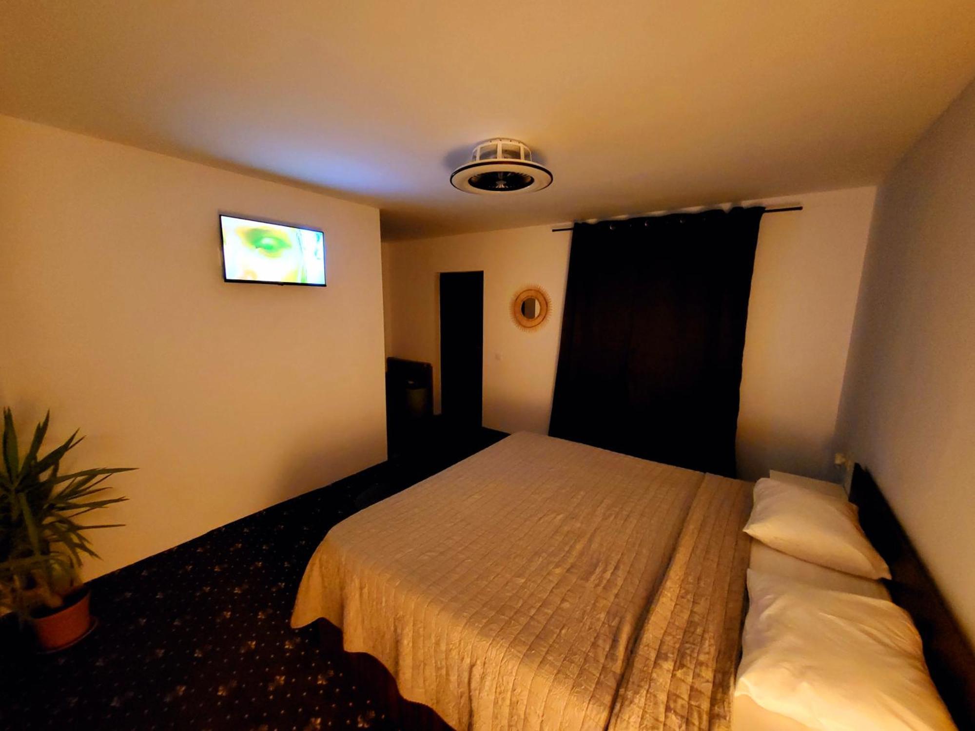Forest Inn Izvorani المظهر الخارجي الصورة