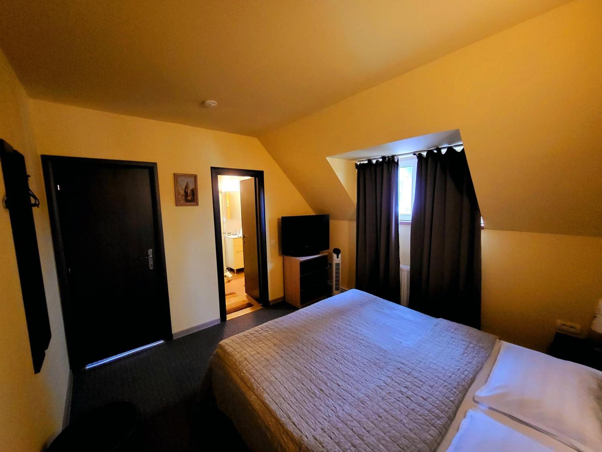 Forest Inn Izvorani المظهر الخارجي الصورة